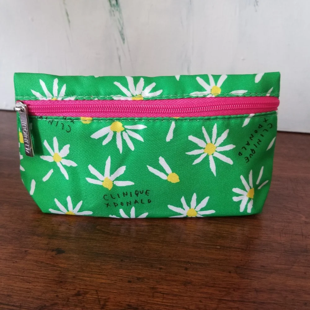 2/$14 Clinique x Donald (Pliner) 4 Piece Set